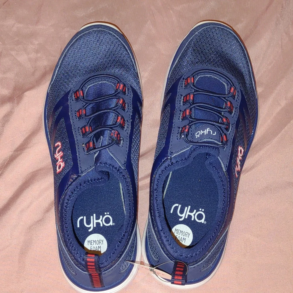 👣Memory foam Ryko sneaker U.S. Size 6.5 Medium no box Women's footwear